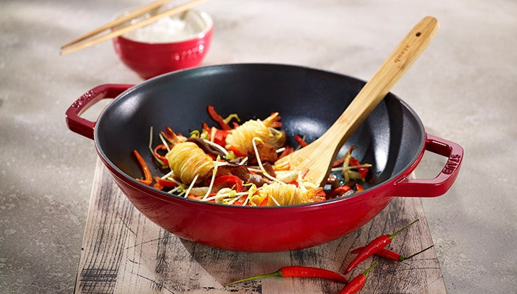WOK EN FONTE 30 CM