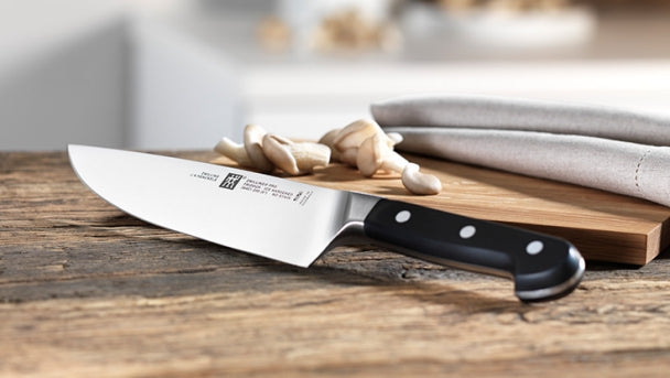 COUTEAU CHEF PRO 20CM