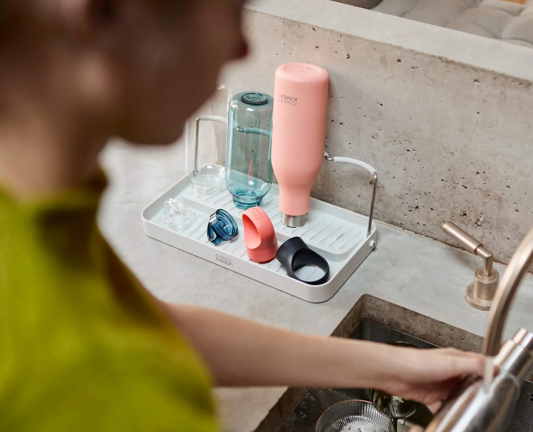 EGOUTTOIR PLIABLE A GOURDES